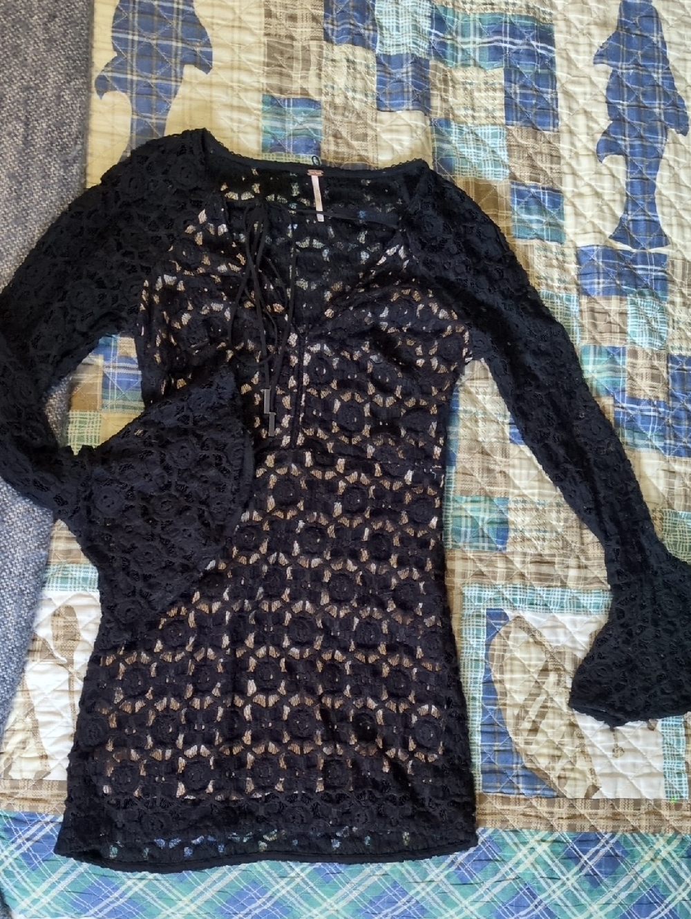 Sweet Pea Black Lace Long-Sleeve Crochet Dress